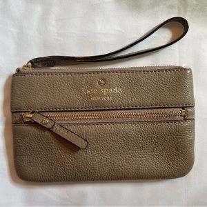 KATE SPADE pebble leather wristlet